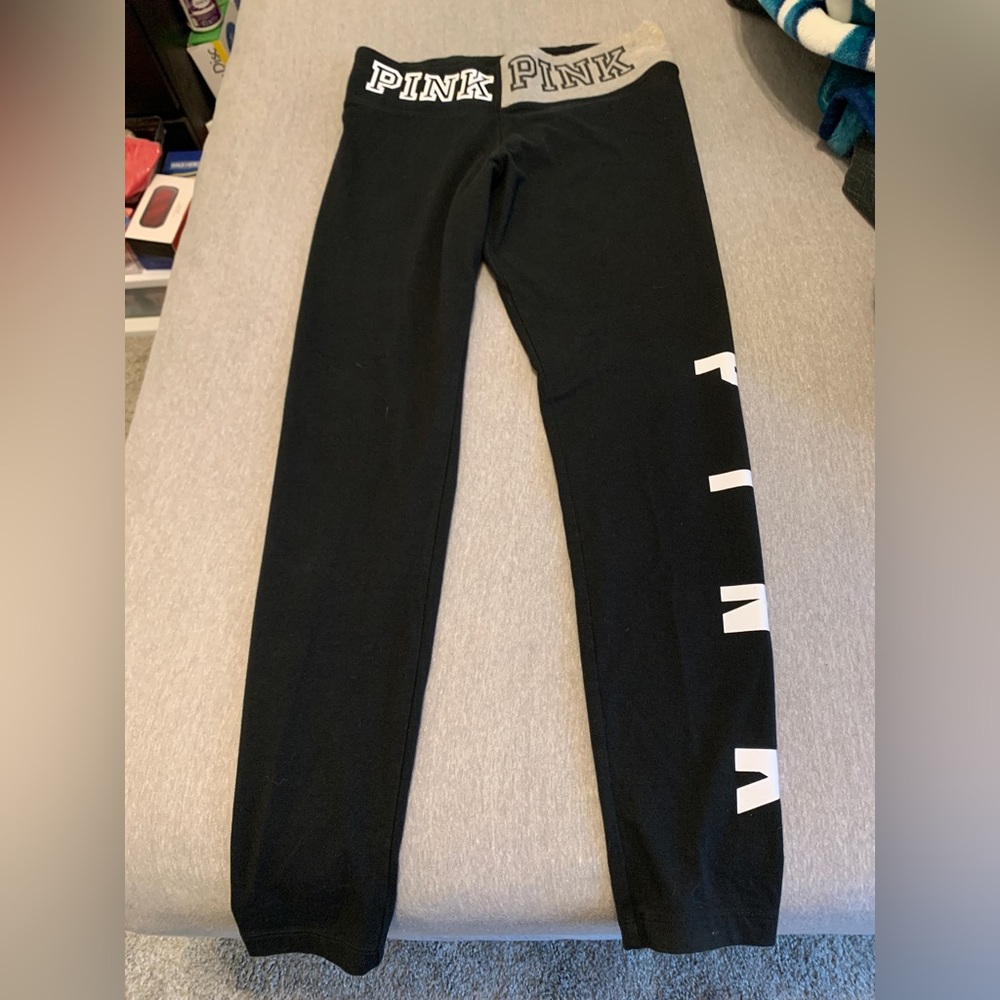 Victoria’s Secret PINK yoga pants